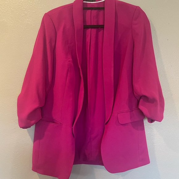 Express Magenta Blazer - Picture 2 of 2